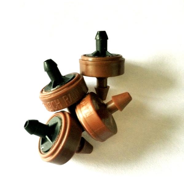 0.5 Bar 8L/H Pressure Compensating Dripper For Agriculture Watering System
