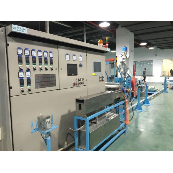 Machine d'extrudeuse de fil de puissance de bleu de ciel pour le diamètre simple 6-25mm Max Speed 500M/Min de fil