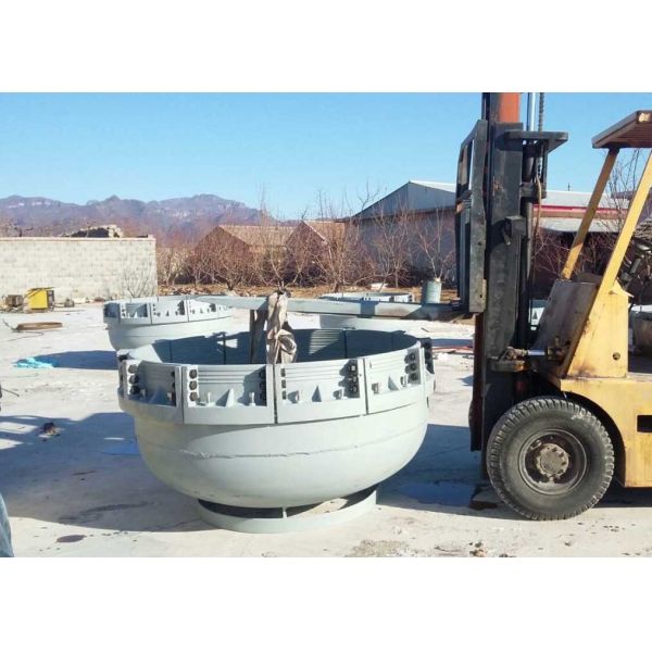 End Closure For Plastic Pipes featuring base clamp sealing pressure plate and fastening screws for internal pressure resistance