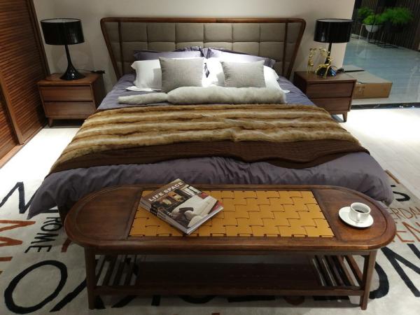 2017 New design of  Fabric Upholstered headboard Bed by Walnut wood frame for Fashion Apartment  bedroom furniture use