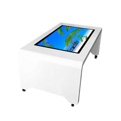 43インチタッチテーブル、Rockchip RK3288クアッドコアプロセッサ、2GB RAM、8GB NANDフラッシュ搭載