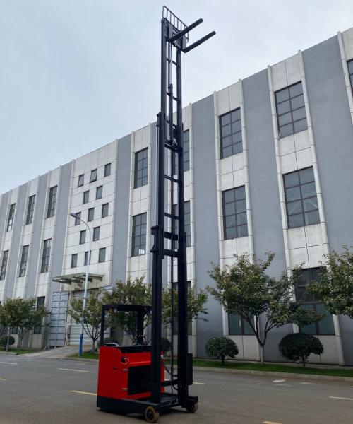 Seat type for large capacity 6m lifting height reach stacker trucks