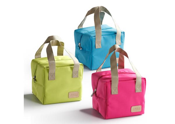 Eco Friendly Lunch Cooler Bags 300D Polyester Material For Unisex Adults