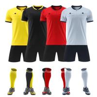 Materiais rápidos e secos Camisetas de futebol de elite Leve Durável Cores negras para treino