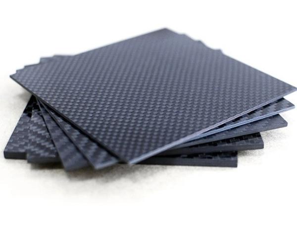 panneau de stratifié de feuille de fibre de carbone de l'armure toile 3K de 100% 100 x 250 X 0.5MM