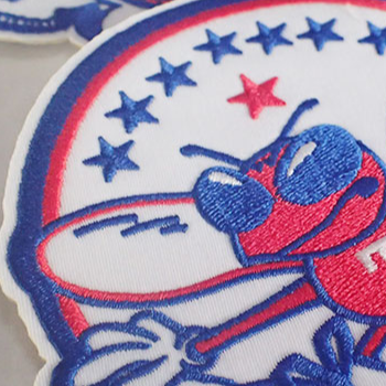 Embroidered Service Custom Clothing Badge Label 100% Machine Embroidery Patches and Heat Transfer Badges With