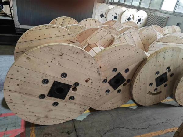 4 Way Wooden Cable Reel Round Large Wood Cable Spool Used For Cable
