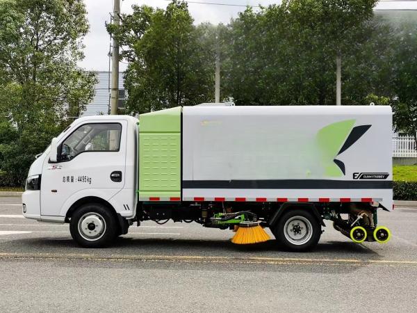 Pure Electric Road Sweeper Truck 4x2 Street Vacuum Cleaner for Eco-Friendly Cleaning