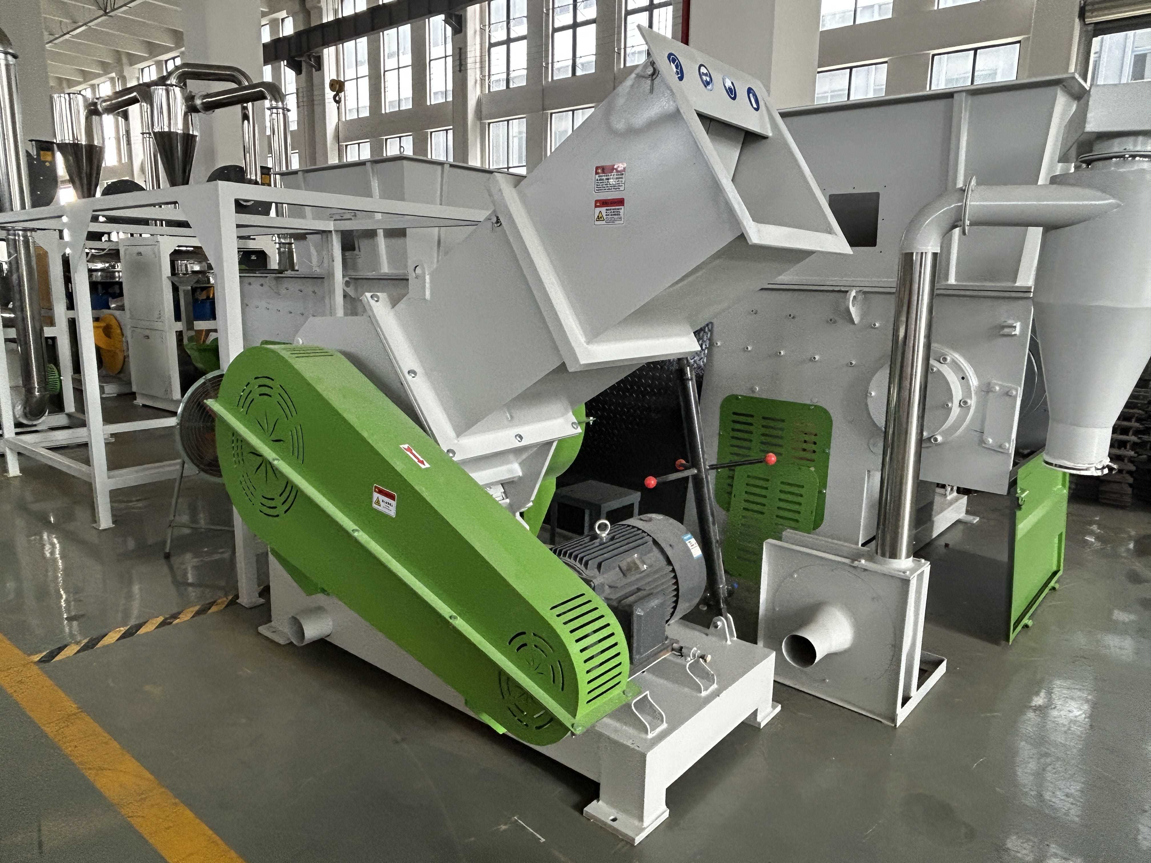 China Pipe Extruder Crusher Machine for Processing Waste Pipe and Profile