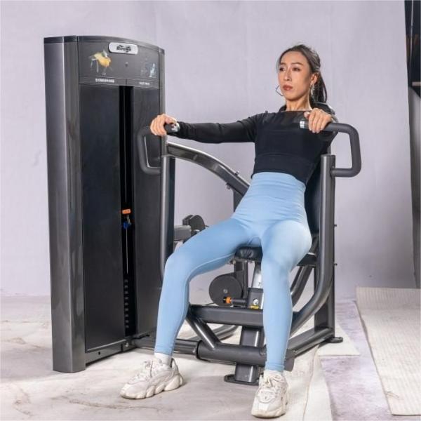 Station multifonctionnelle Renforcer les muscles thoraciques avec une presse thoracique