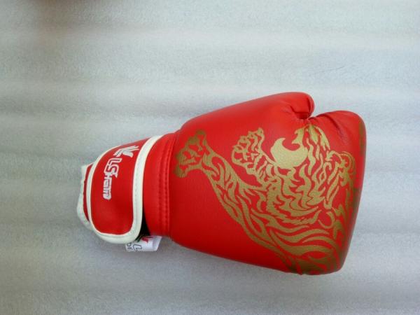 Wholesales Thai Kick Boxing Gloves Punching MMA Man Training grant taekwondo gloves