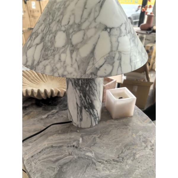 Lampe de table en marbre artistique moderne pour la décoration intérieure