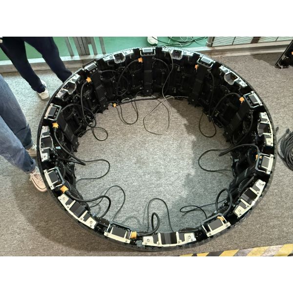 Guide Visual P2.9 Indoor Rental LED Display Curved Video Wall High Refresh 7680Hz for Stage Event Exhibition