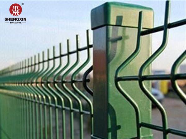 ECO Friendly PVC Coated 3D Curved Welded Wire Mesh Fence RAL 6005