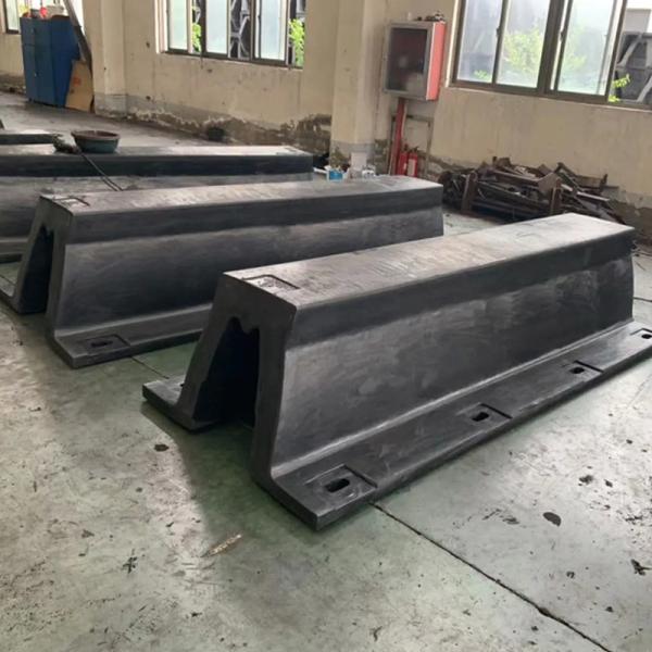 Low Maintenance Marine Rubber Fender Easy To Clean Excellent Rebound