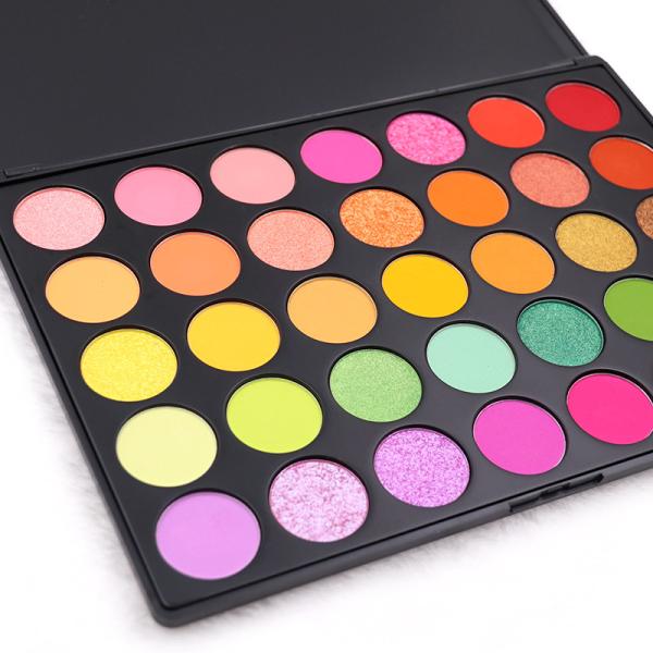 Waterproof Herbal Multi Color EyeShadow