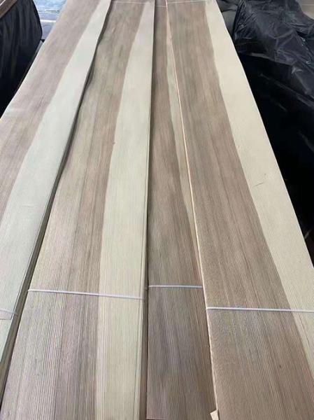 O quarto projetado de Olive Ash Veneer 0.6mm cortou o folheado de madeira ISO9001