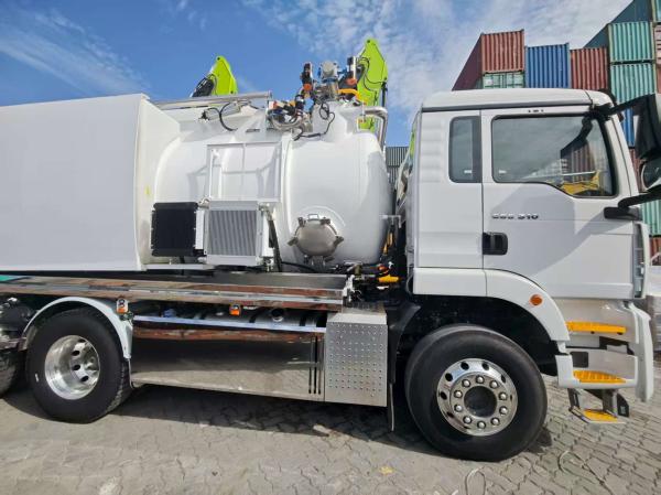 SITRAK Sewage Suction Truck 10-15 Cubic Meters