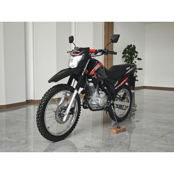 Moto tout-terrain double usage 200cc 4 temps homologuée route, monocylindre