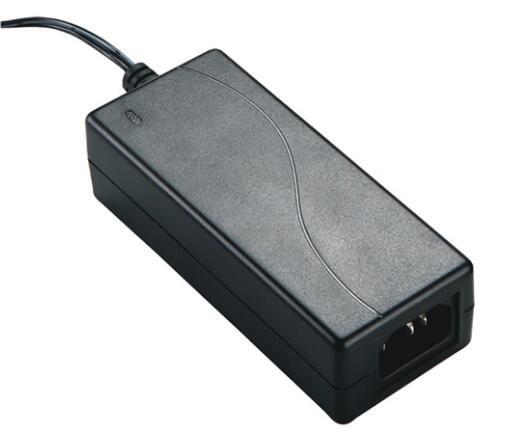ABS Plastic 12V 2.5A Wall Power Supply Battery Charger , Led Strips Transformer