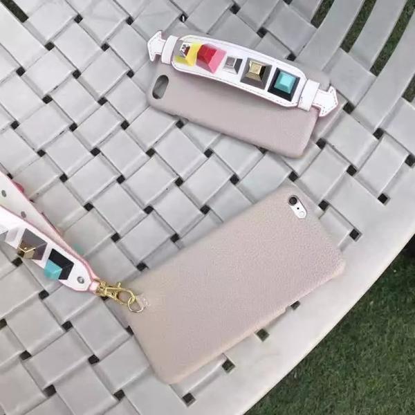 Hard Cortical Fashion Grandeur Color Rivets Bracelet Hand Strap Belt Cell Phone Case Back Cover For iPhone 7 6s Plus
