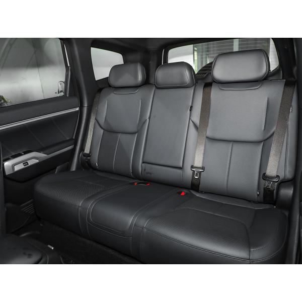Deepal G318 Full Electric Car has a 14.6-inch large-size screen, the car system is rich in features, equipped with front and rear dual-motor four-wheel drive system