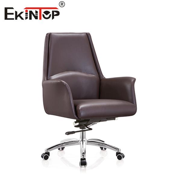 Беспрецедентные кожаные кресла с алюминиевой основой