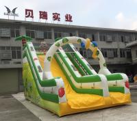 L'eau imperméable d'explosion de terrain de jeu d'enfants glisse le thème d'animal et de fruit