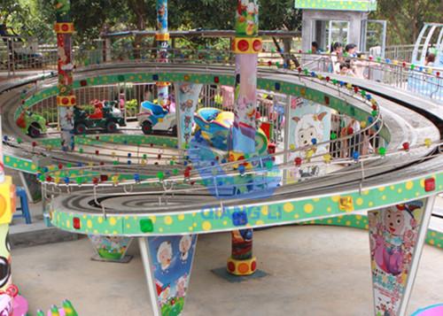 Attraction Amusement Park Roller Coaster , Electric Mini Shuttle Little Kid Roller Coaster