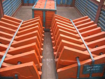 Cr-Mo Alloy Steel Liner Plates High Abrasion Performance Applied in φ3.8M Cement Mill