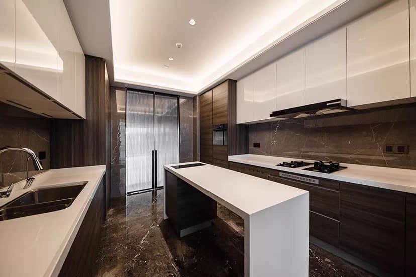 Villa/Apartment Kitchen Cabinet with Islands Modern Style Wooden Luxury Glossy Design