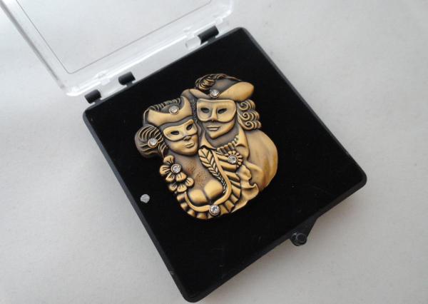 3D Zinc Alloy, Aluminum, Stainless Steel Lapel Pins / Soft Enamel Pin with Rhinestone, Antique Gold Plated