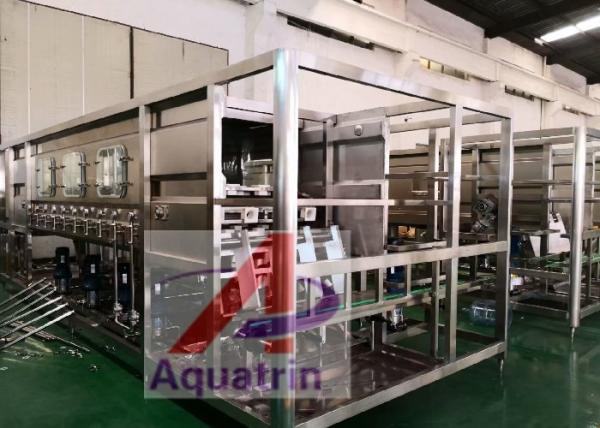 7.5kw PLC 5 Gallon Water Filling Machine PET Bottle Rinsing Nozzles 600BPH