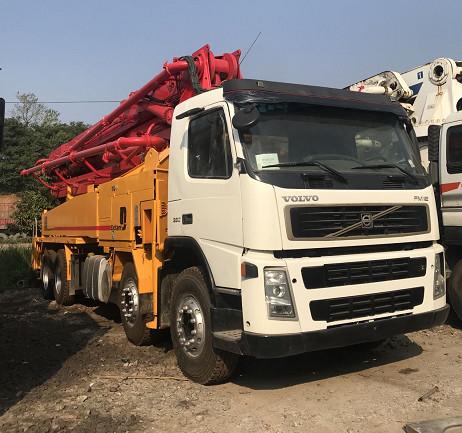 Haute pompe concrète de fonctionnement Putzmeister 42M Volvo Used de remorque