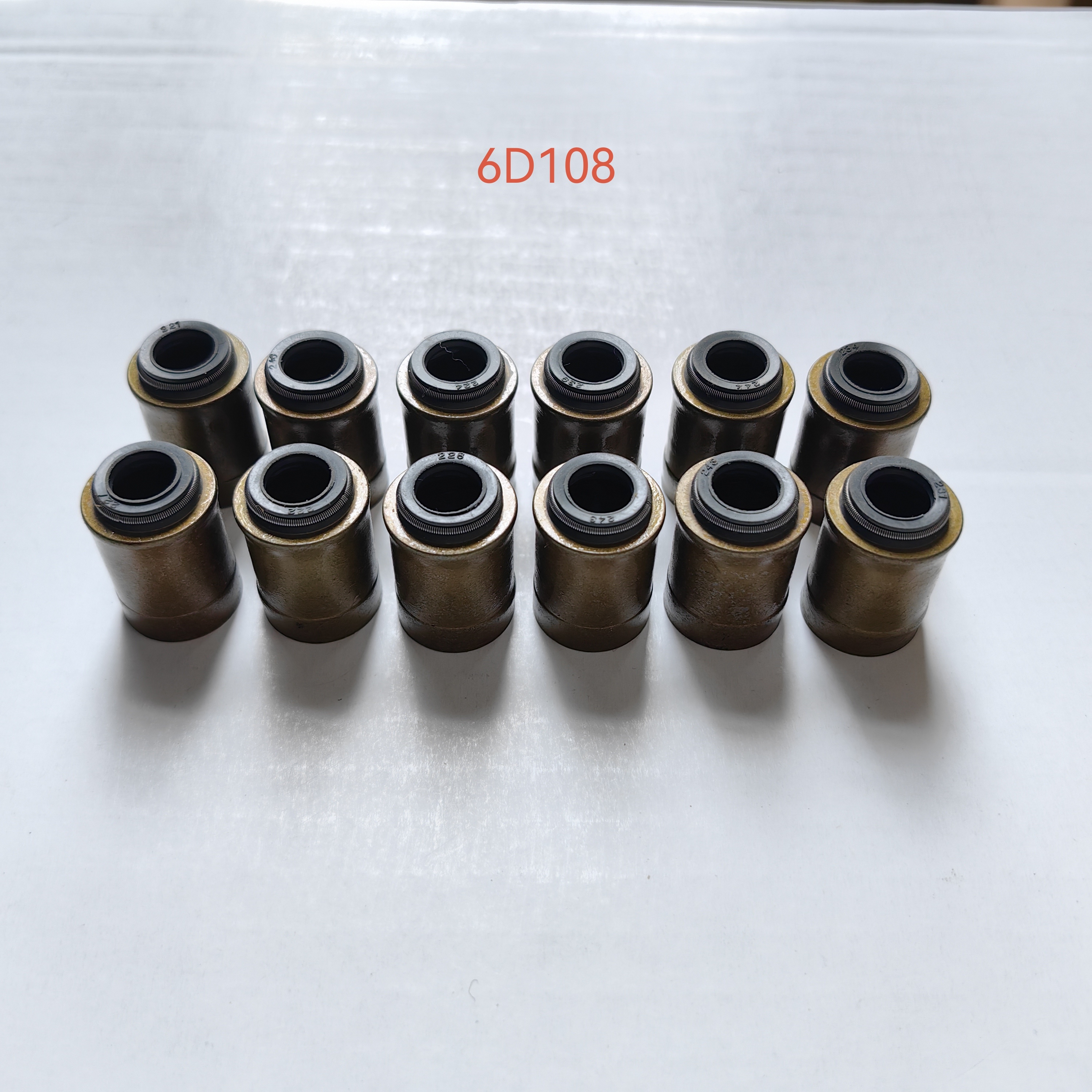 Valve Stem Oil Seals for Komatsu 6D108 Diesel Engine