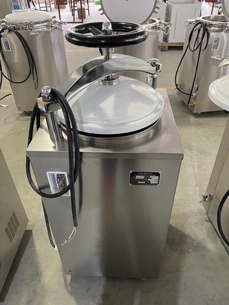 100L Convenient Operation Hand Wheel Autoclave Vertical Price