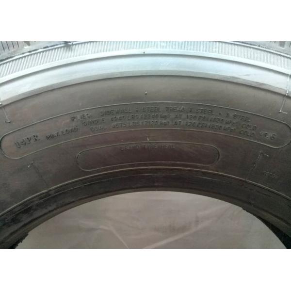 Anti Sideslip Travel Coach Tires 9R22.5 Multitudinous Vertical Tiny Grooves