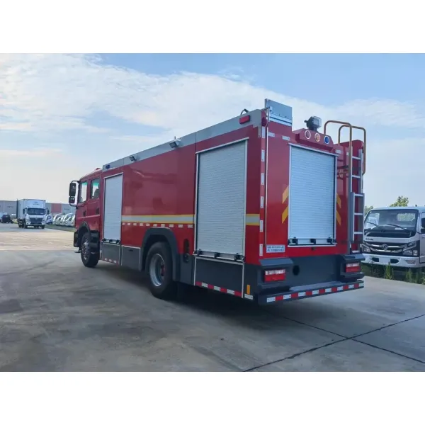 Dongfeng 8 ton Water Tank Fire Truck Extinguisher Truck