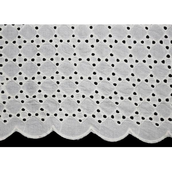 На всем швейцарская ткань шнурка вышивки хлопка отверстии с хлопчатобумажной пряжей оригинала 100%