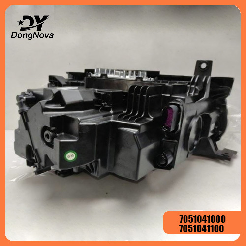 7051041000 7051041100 Low end version of car headlights  OEM for Geely KX11 Monjaro Xingyue