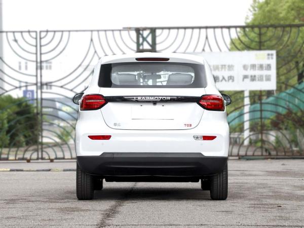 5 Doors 4 Seater Mini EV Cars White Color Reliable Battery Quality