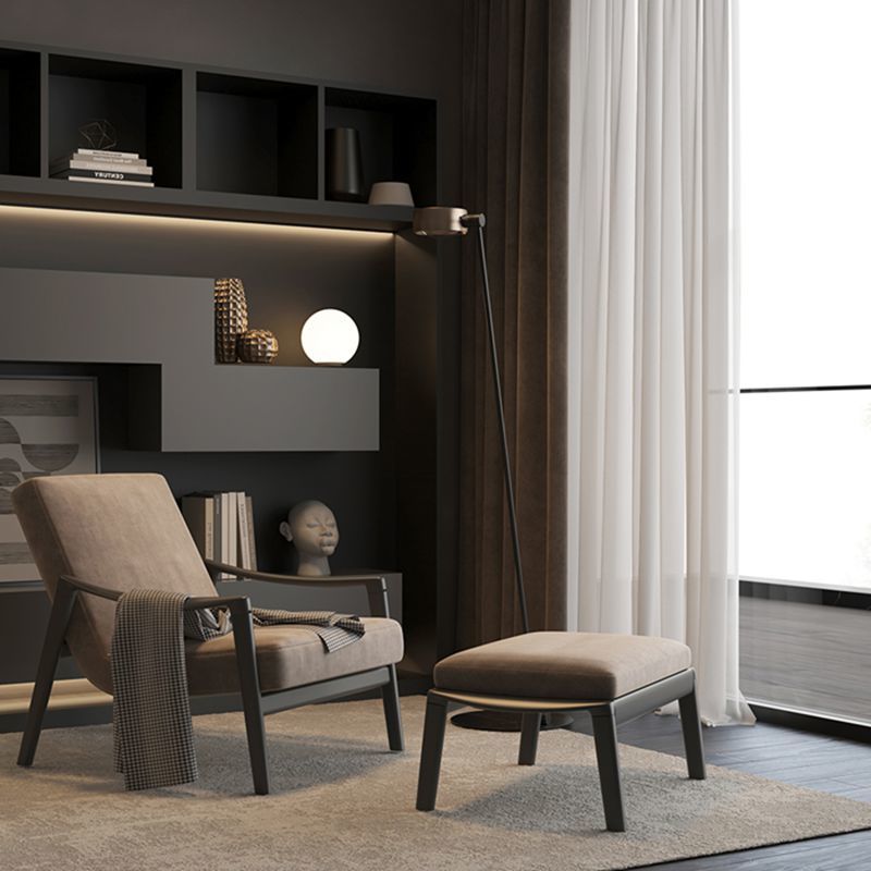 Multi Purpose Solid Wood Lounge Chair Leather Upholstery For Hotel