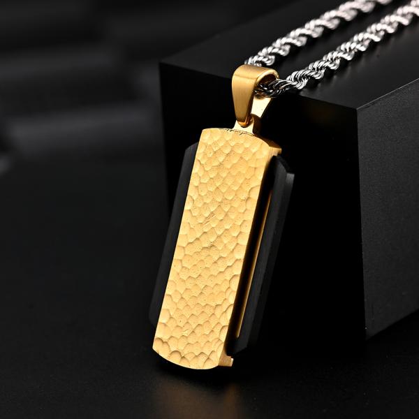 En stock pendentifs en acier inoxydable et en or colliers usine en gros colliers pour hommes