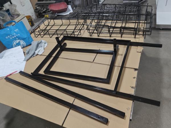 3 rangées Sign Hold Retail Display Rack avec trois paniers Stable