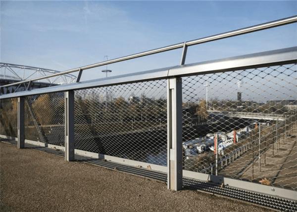 Ferruled AISI Stainless Steel Wire Trellis 304 Woven Steel Mesh Railing