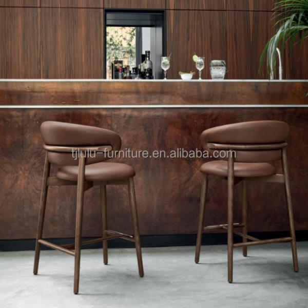 G10 Bar Furniture High Chair Bar Stool in Solid Wood for  Seating