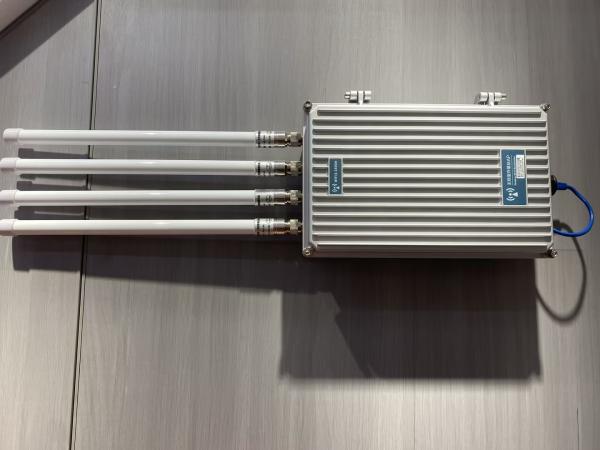 Industrial-grade Dual-band 11n Wireless Acess Point with Aluminium Alloy Enclosure