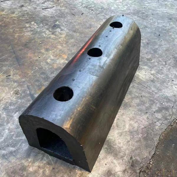 A doca resistente D de borracha dá forma ao beliche do para-choque que amarra a certificação da AIPCN