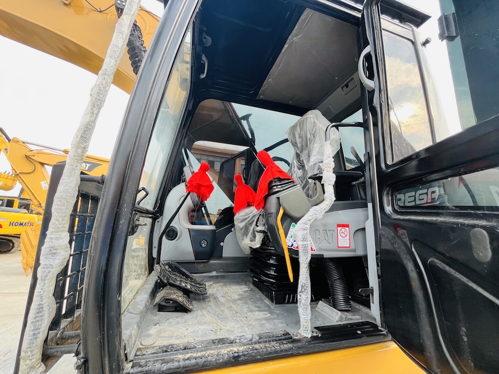 100% Япония Сделано Подержанный CAT 320D2 Caterpillar экскаватор Подержанный Гидравлический ползучий кавальщик 1CBM Вместимость ведра