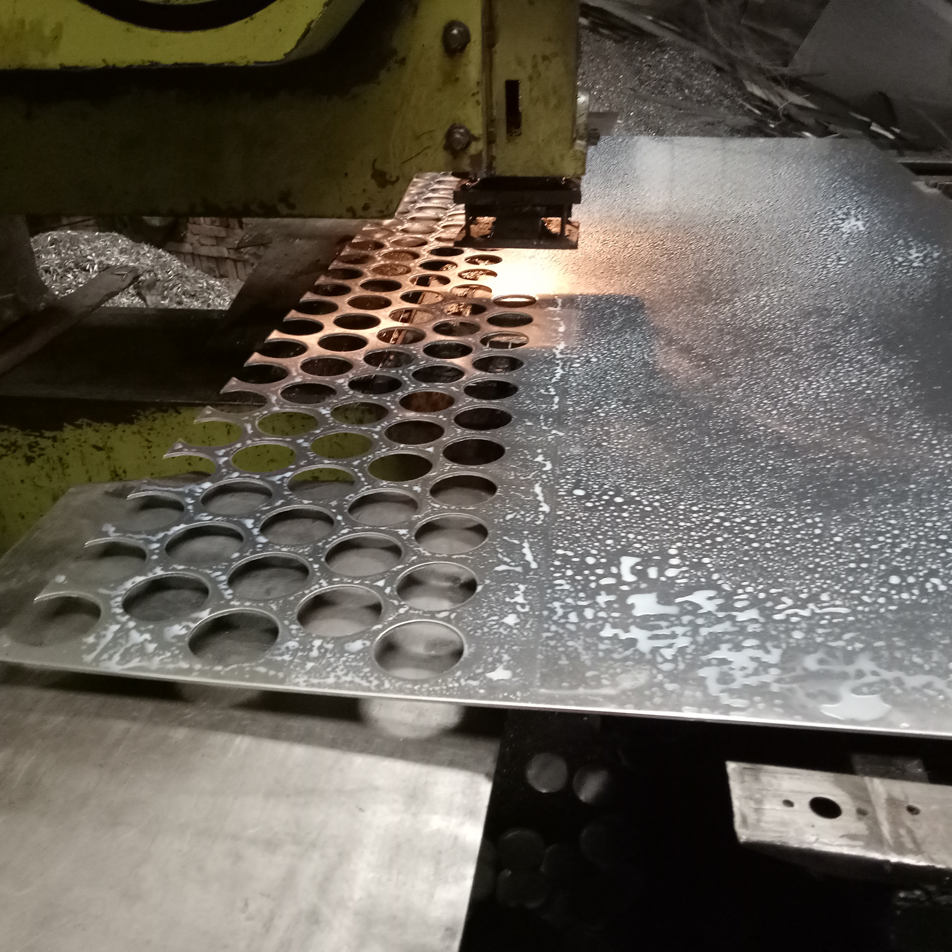Плакирование PVDF Akzonobel алюминиевое пефорировало сетку ISO9002 металла